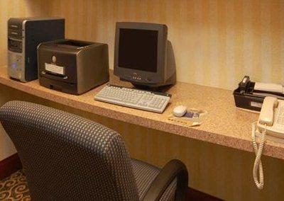 фото отеля Comfort Suites Stevensville