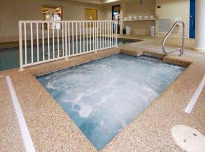фото отеля Comfort Suites Stevensville