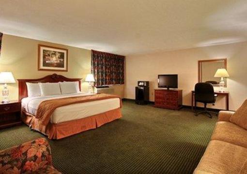 фото отеля Comfort Inn Airport Grand Rapids