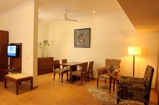 фото отеля Ahuja Residency Sunder Nagar