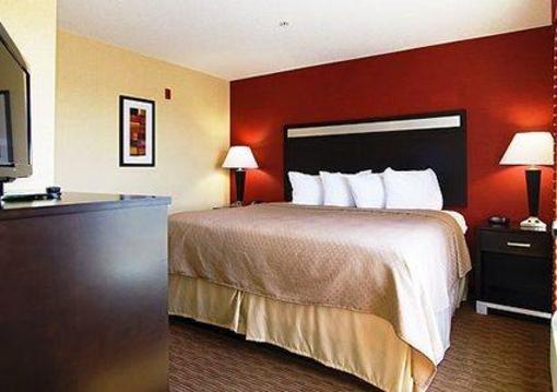 фото отеля Quality Suites Warner Robins Robins AFB