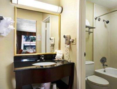 фото отеля Howard Johnson Plaza Altamonte Springs Orlando North