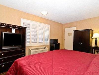 фото отеля Comfort Inn Woodland Hills Los Angeles