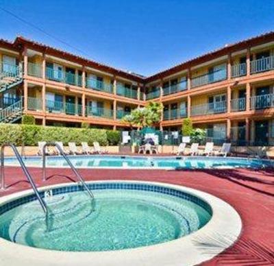 фото отеля Comfort Inn Woodland Hills Los Angeles