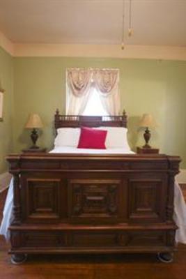 фото отеля Degas House New Orleans