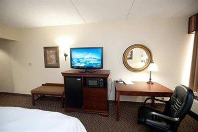фото отеля Hampton Inn Richmond North / Ashland