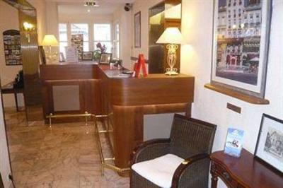 фото отеля Hotel Le Dauphin Arcachon