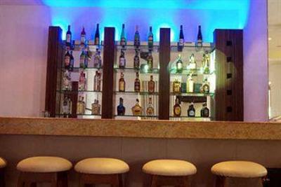 фото отеля Lazylagoon Sarovar Portico Suites Calangute