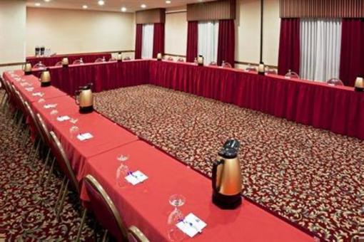 фото отеля Holiday Inn Express East Greenbush (Albany - Skyline)