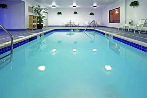 фото отеля Holiday Inn Express East Greenbush (Albany - Skyline)