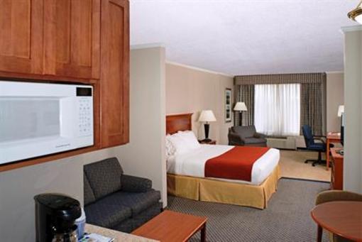фото отеля Holiday Inn Express East Greenbush (Albany - Skyline)