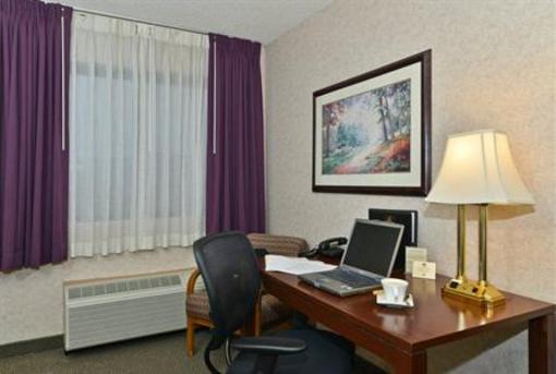 фото отеля BEST WESTERN East Mountain Inn & Suites