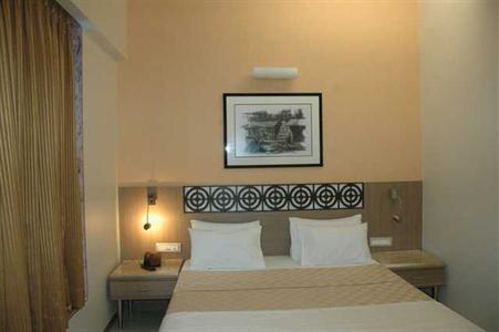 фото отеля Hotel Singhs International Mumbai