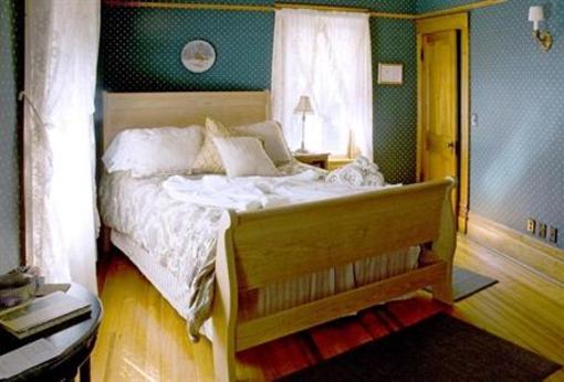 фото отеля Lindsay House Bed and Breakfast