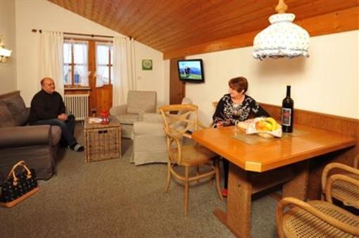 фото отеля Alpenchalet Reit im Winkl