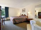 фото отеля Super 8 Claremont