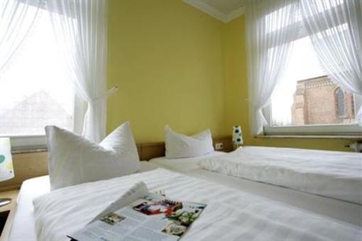 фото отеля Hotel Zur Linde Meldorf