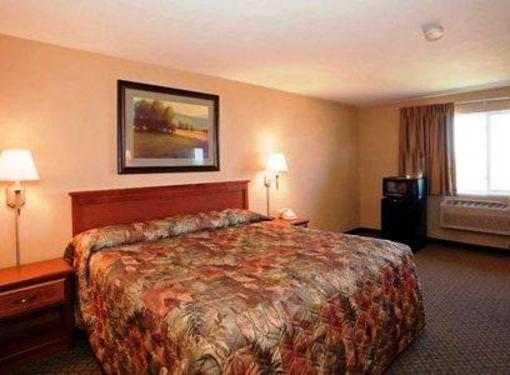 фото отеля Rodeway Inn Cozad