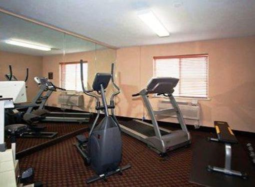 фото отеля Rodeway Inn Cozad