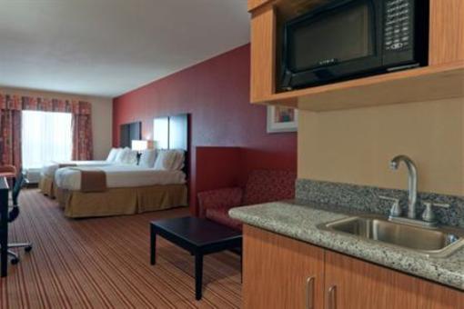 фото отеля Holiday Inn Express Hotel & Suites Winona North