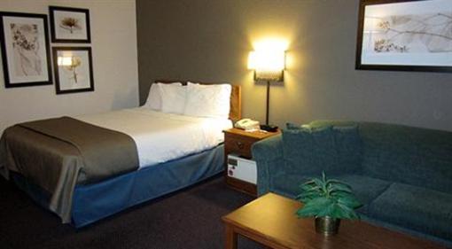 фото отеля AmericInn Lodge & Suites Hutchinson