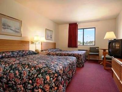 фото отеля Super 8 Farmington