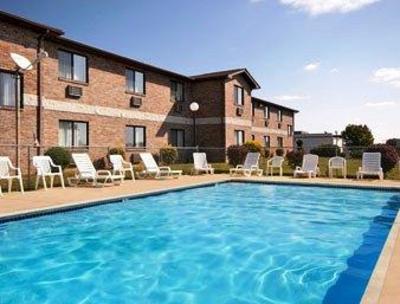 фото отеля Super 8 Farmington