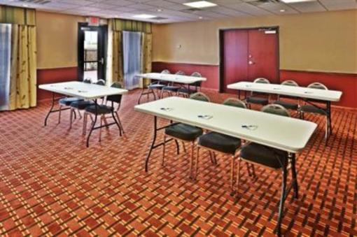 фото отеля Holiday Inn Express Hotel & Suites Perry (Oklahoma)