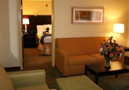 фото отеля Holiday Inn Express Hotel & Suites Perry (Oklahoma)