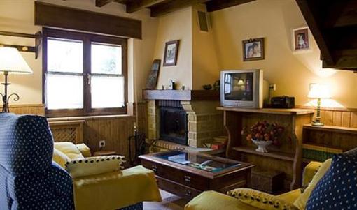 фото отеля Apartamentos la Regoria Cabrales