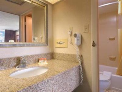 фото отеля Days Inn Camp Springs