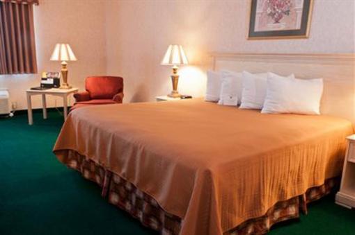 фото отеля BEST WESTERN Circus City Inn