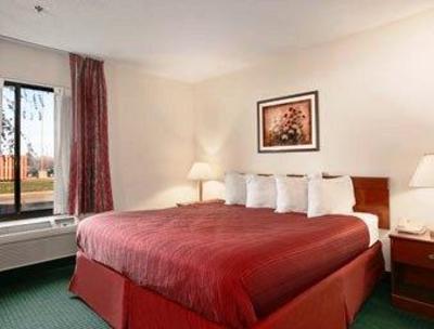фото отеля Ramada Hall of Fame Canton