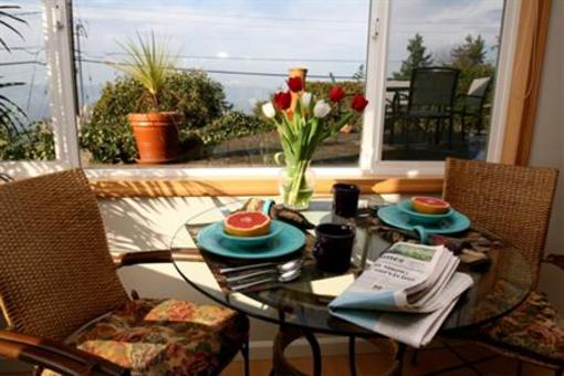 фото отеля Three Tree Point Bed and Breakfast