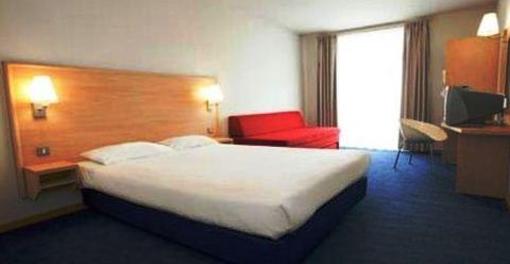 фото отеля Travelodge Eastbourne Hotel