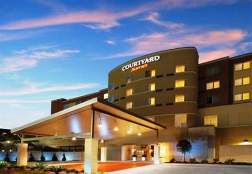 фото отеля Courtyard Houston Pearland
