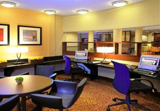 фото отеля Courtyard Houston Pearland