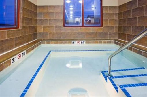 фото отеля Holiday Inn Express Suites Mountain Iron