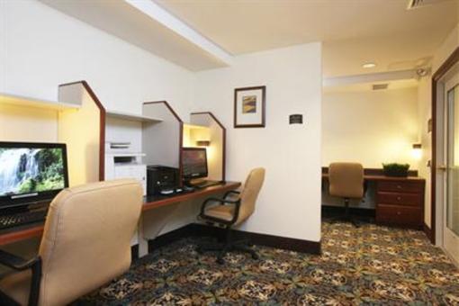 фото отеля Staybridge Suites North Brunswick