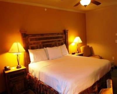 фото отеля Knights Inn/La Hacienda Inn