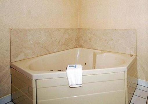 фото отеля Sleep Inn & Suites Port Clinton