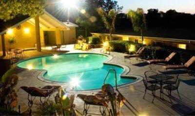фото отеля BEST WESTERN Woodland Hills Inn