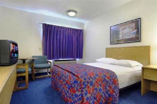 фото отеля Red Roof Inn San Antonio West Sea World