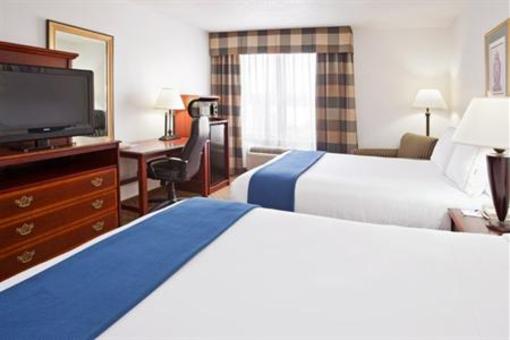 фото отеля Holiday Inn Express Hotel & Suites Alliance (Ohio)