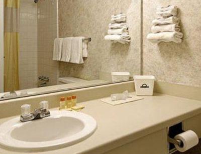 фото отеля Days Inn Detroit Livonia (Michigan)
