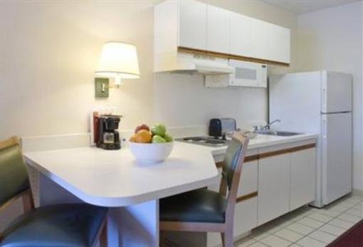 фото отеля Homestead Studio Suites Milwaukee Brookfield