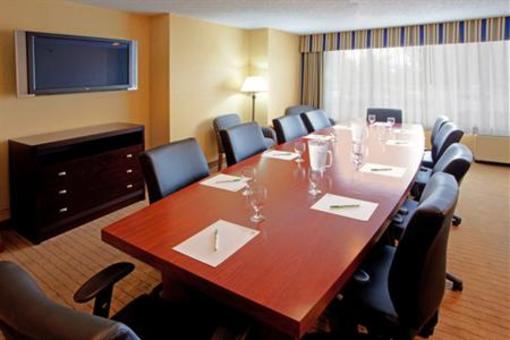 фото отеля Holiday Inn Solomons Conference Center and Marina