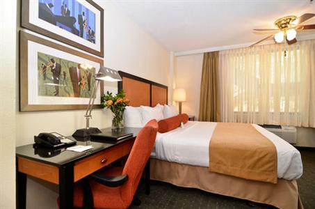 фото отеля BEST WESTERN PLUS St. Charles Inn