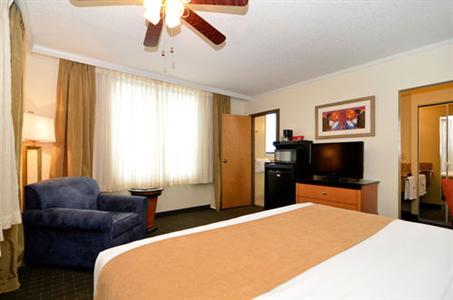 фото отеля BEST WESTERN PLUS St. Charles Inn