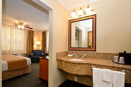 фото отеля BEST WESTERN PLUS St. Charles Inn